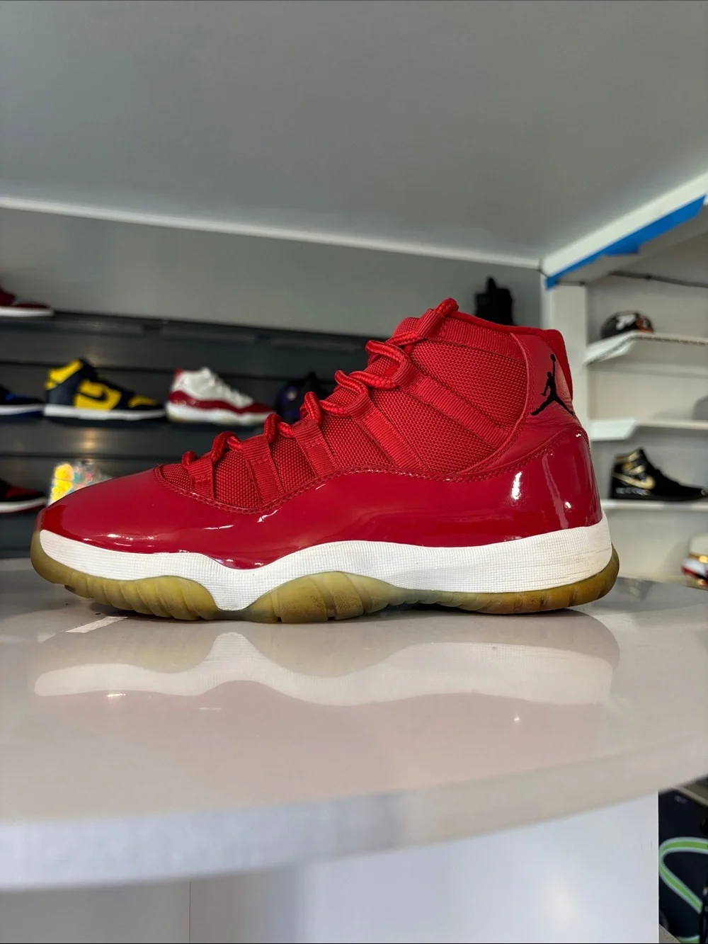 Air Jordan 11 Retro Mens Size 8